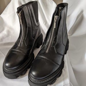 NWT - Black leather baddie zip combat boots from Topshop